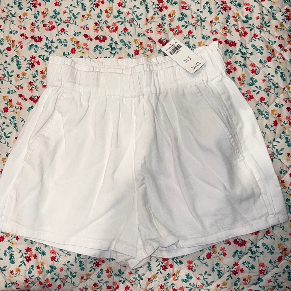 Hollister Ultra High Rise White shorts size XS